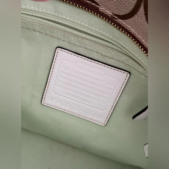 Coach Hampton Shoulder Bag - Picture 2 of 9